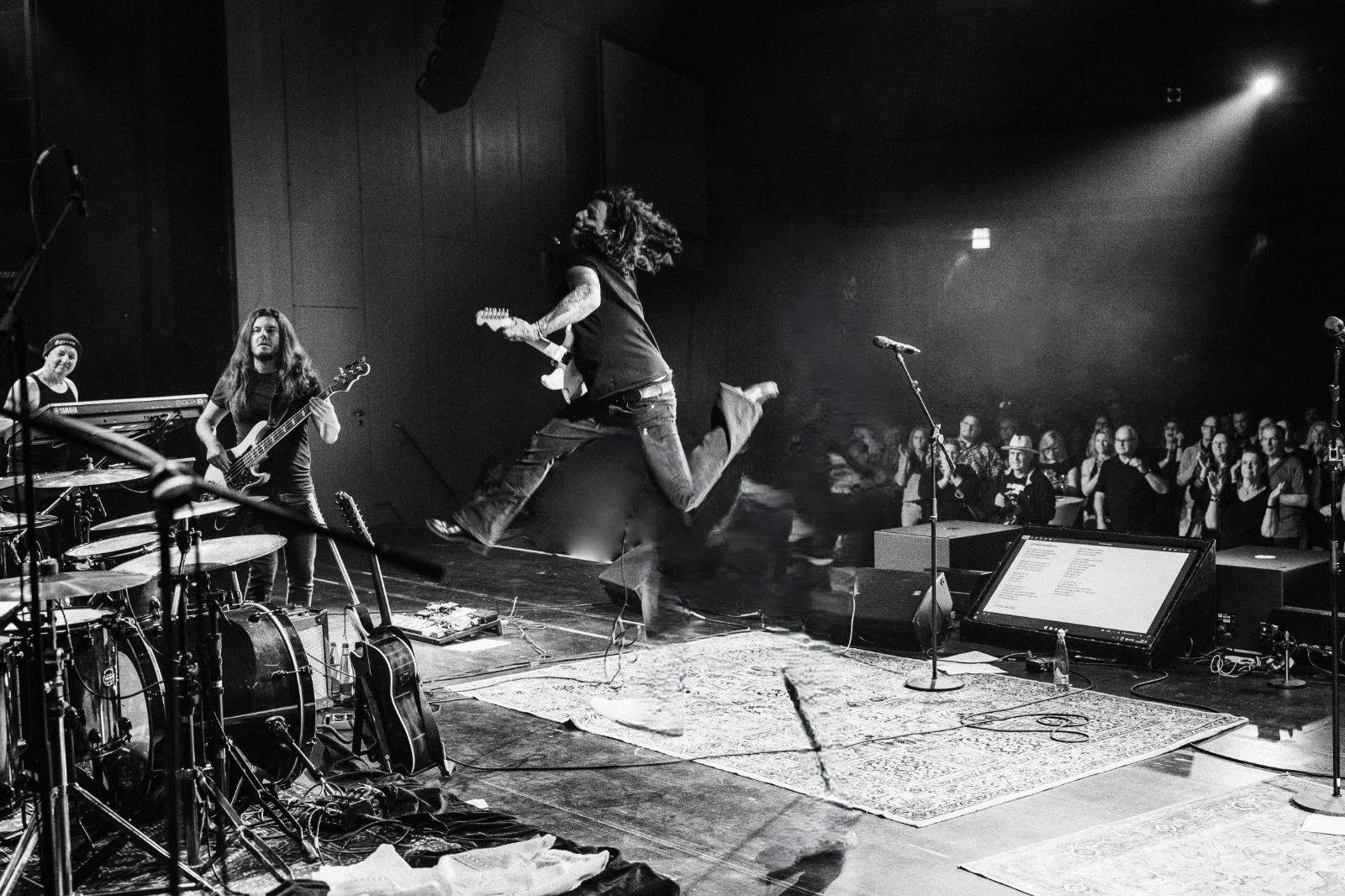 Florian auf der Bühne am Singen